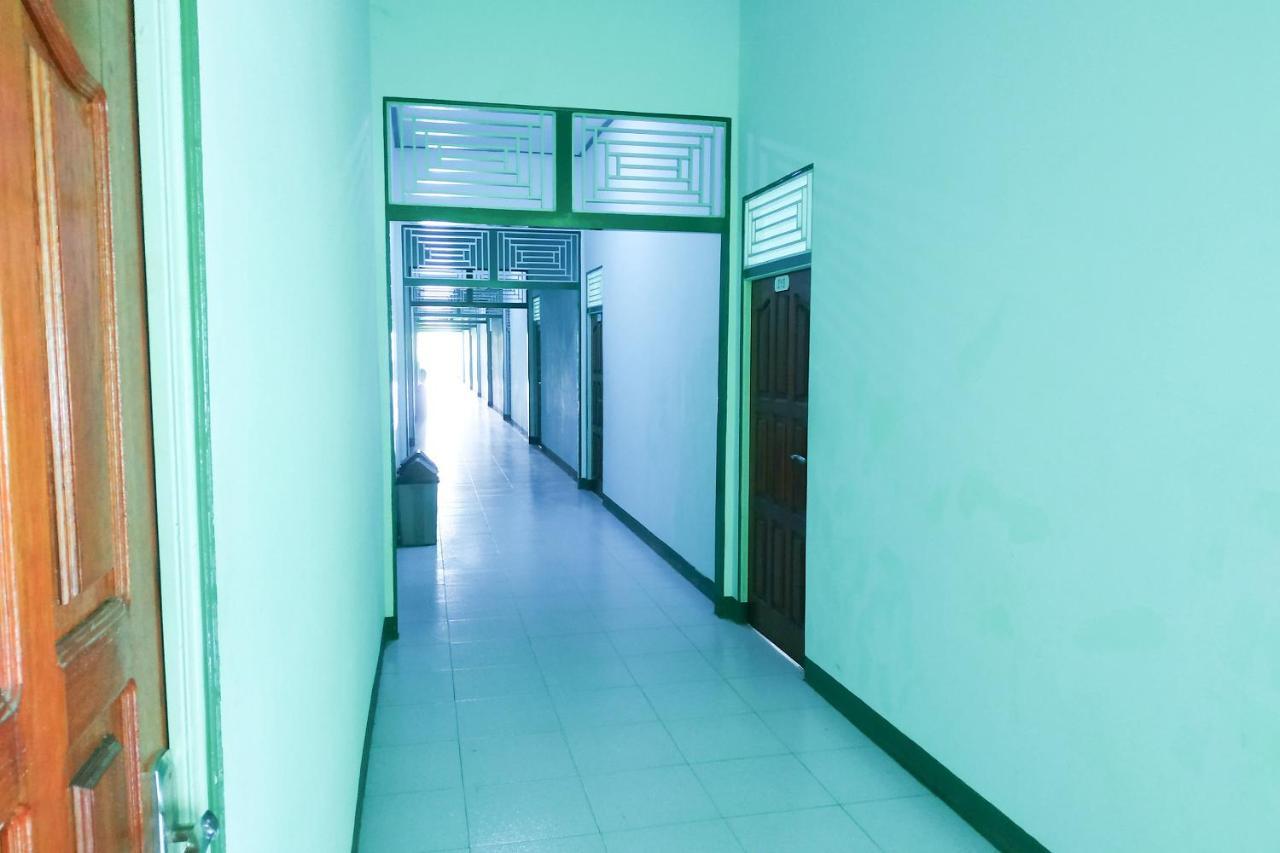 Super Oyo 3098 Hotel Sahabat Baru Singkawang Kültér fotó