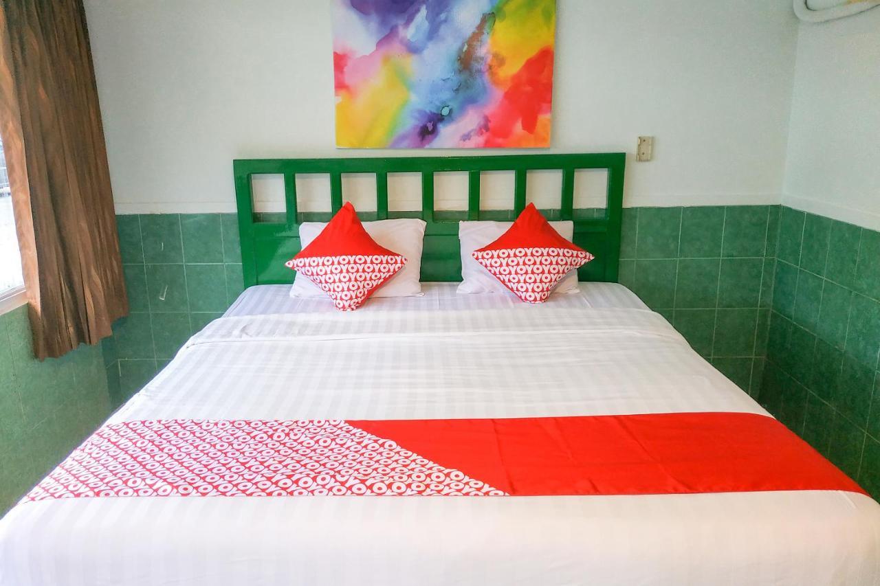 Super Oyo 3098 Hotel Sahabat Baru Singkawang Kültér fotó